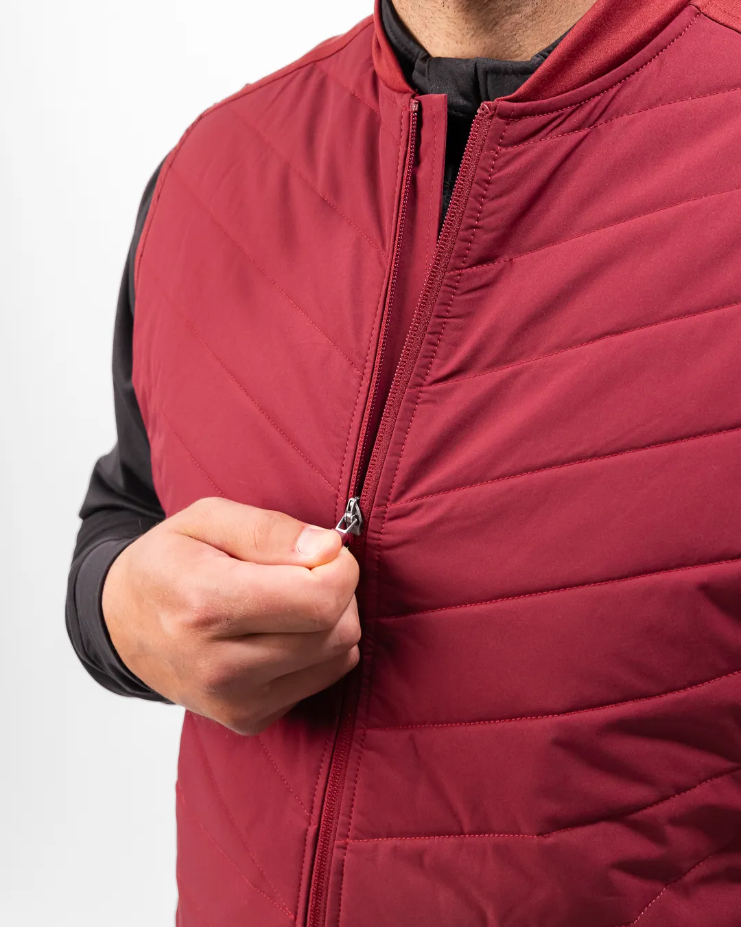 Approach Men’s Vest - Garnet