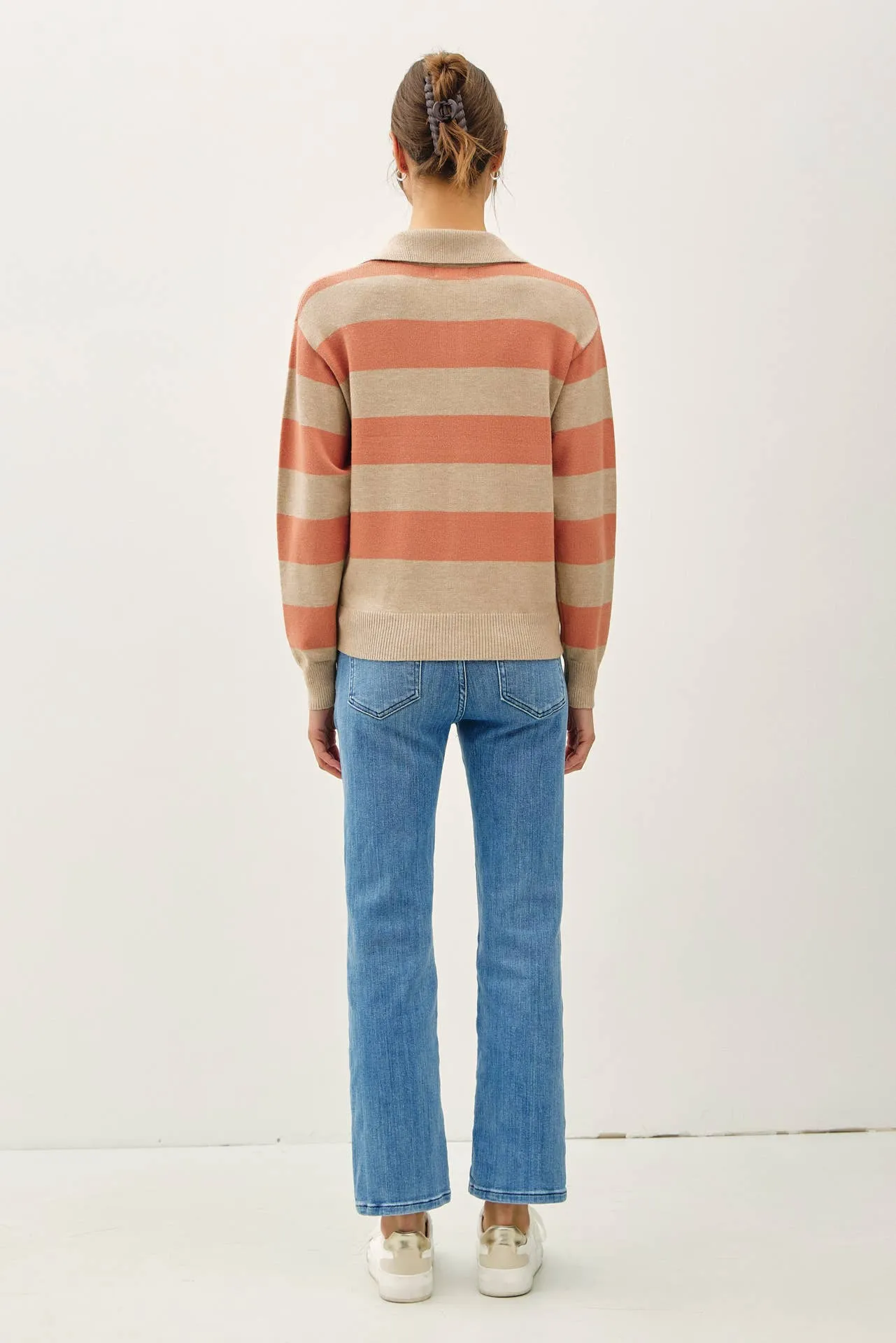 LARGE STRIPE COLLARED SWEATER